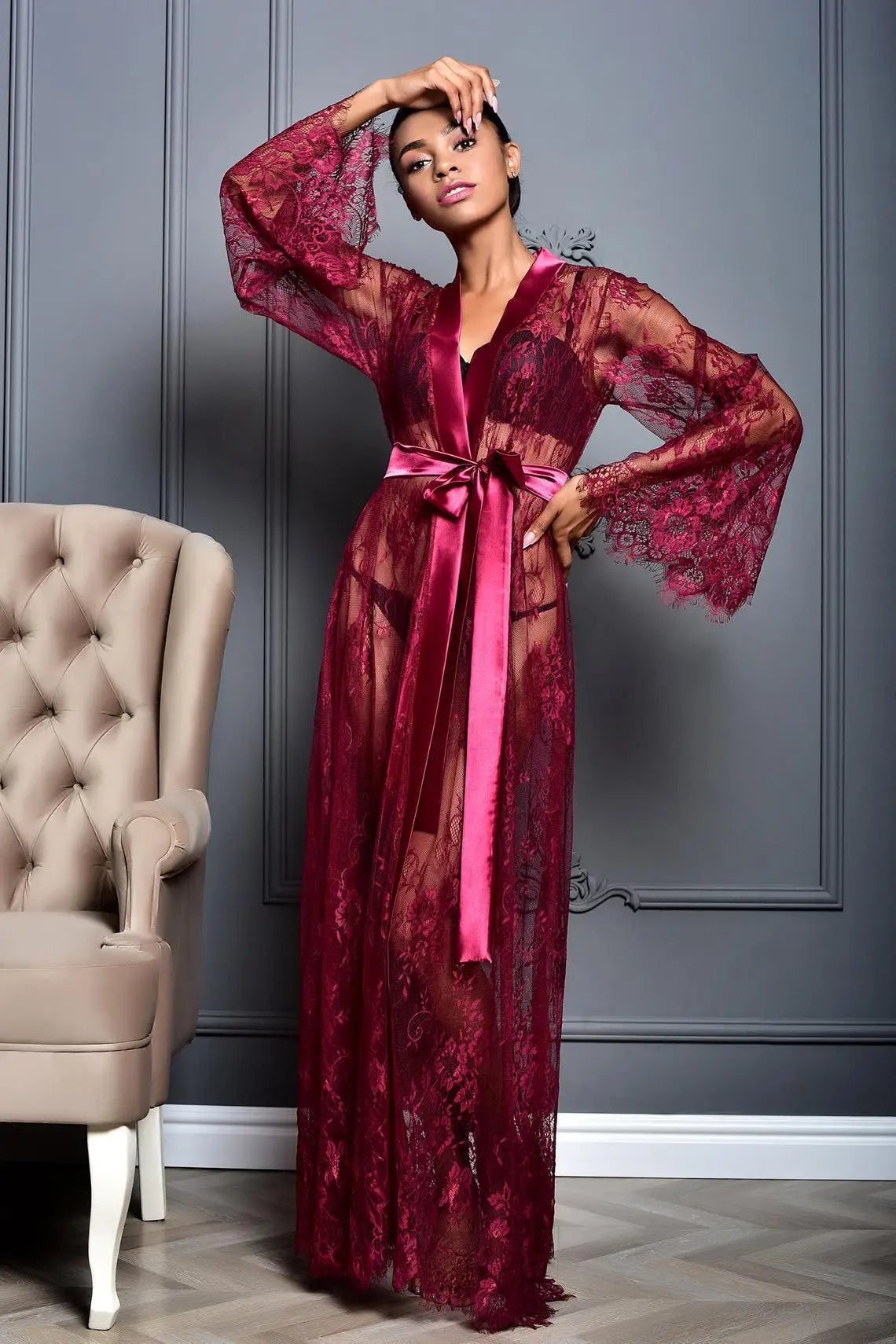 Toucheart Luxury Plus Size Sheer Lace Elegance Gown & Robe
